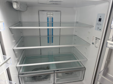 Factory second Westinghouse 541L French Door Fridge – Dark Stainless Steel (Model: WQE6060BB) - Second Hand Appliances Geebung